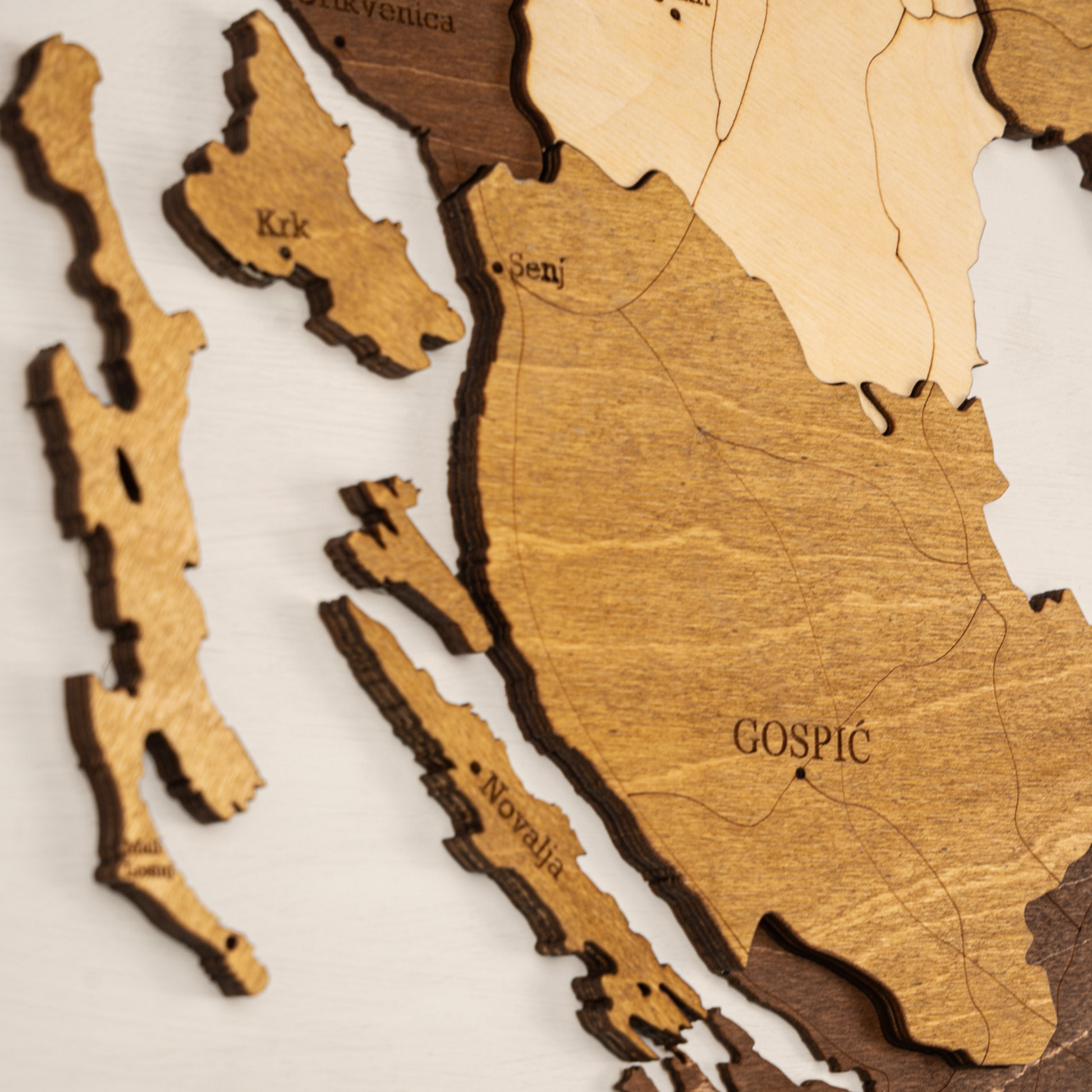 3D Holzkarte Kroatien – Handgefertigte Wanddeko mit Adriaküste & Inseln