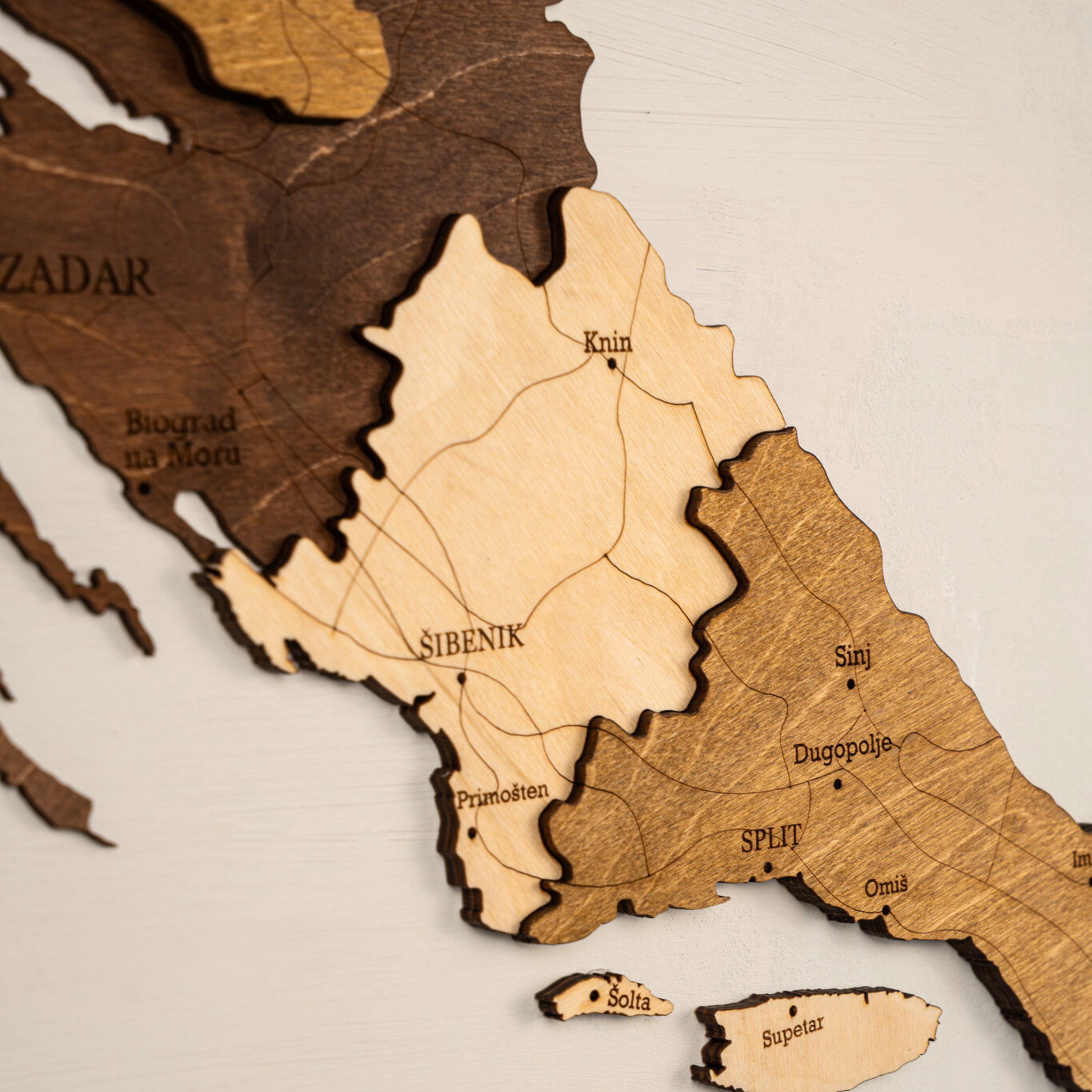 3D Holzkarte Kroatien – Handgefertigte Wanddeko mit Adriaküste & Inseln