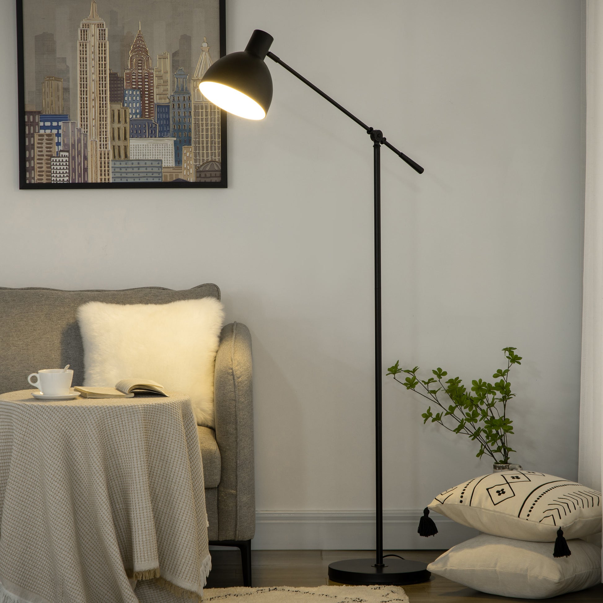 Stehleuchte im Industriedesign, höhenverstellbar, Bodenschalter; 30 m x 30 cm x 131 cm
