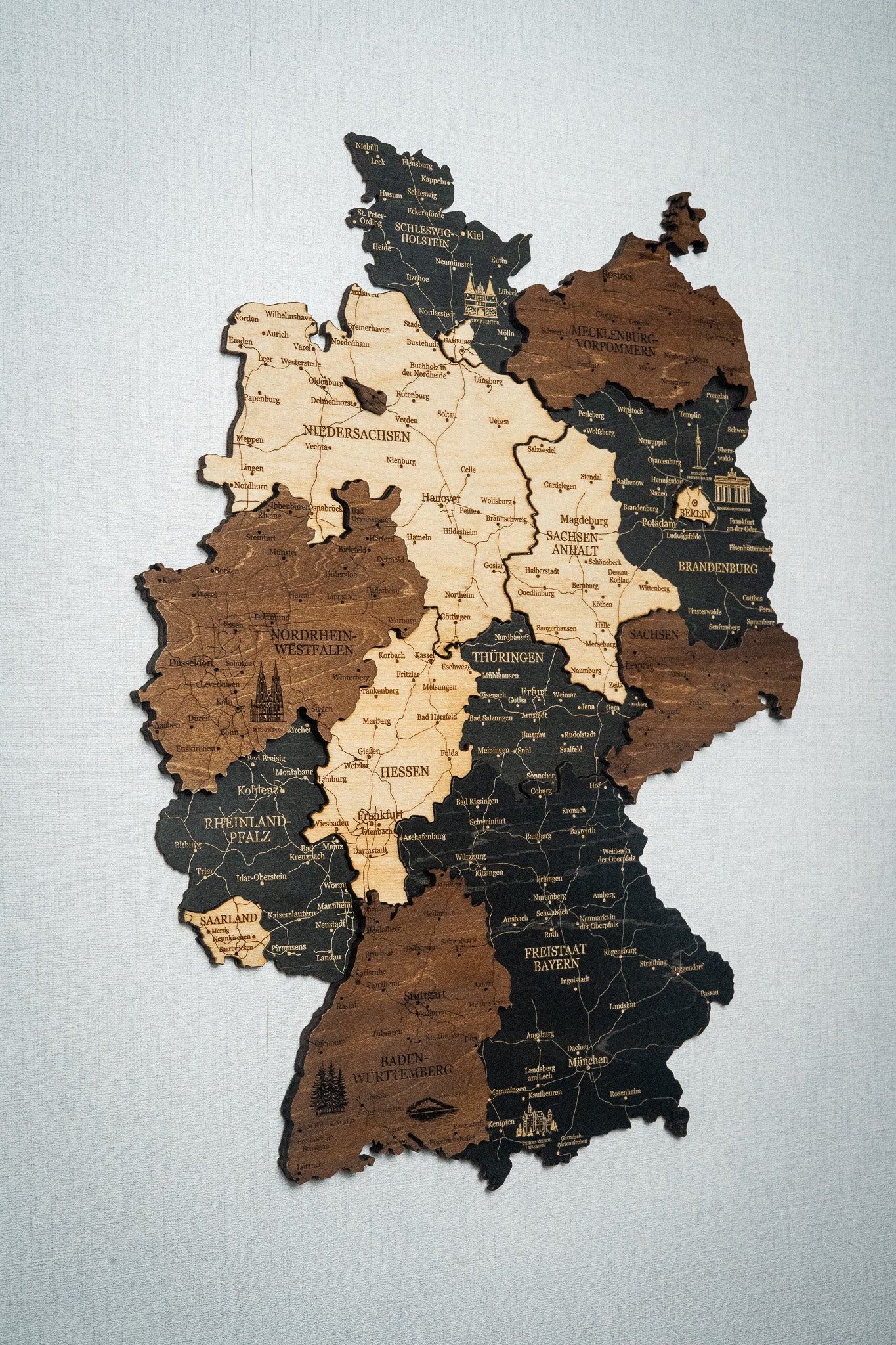 3D Holzkarte Deutschland – Handgefertigte Wanddeko mit Städten & Grenzen