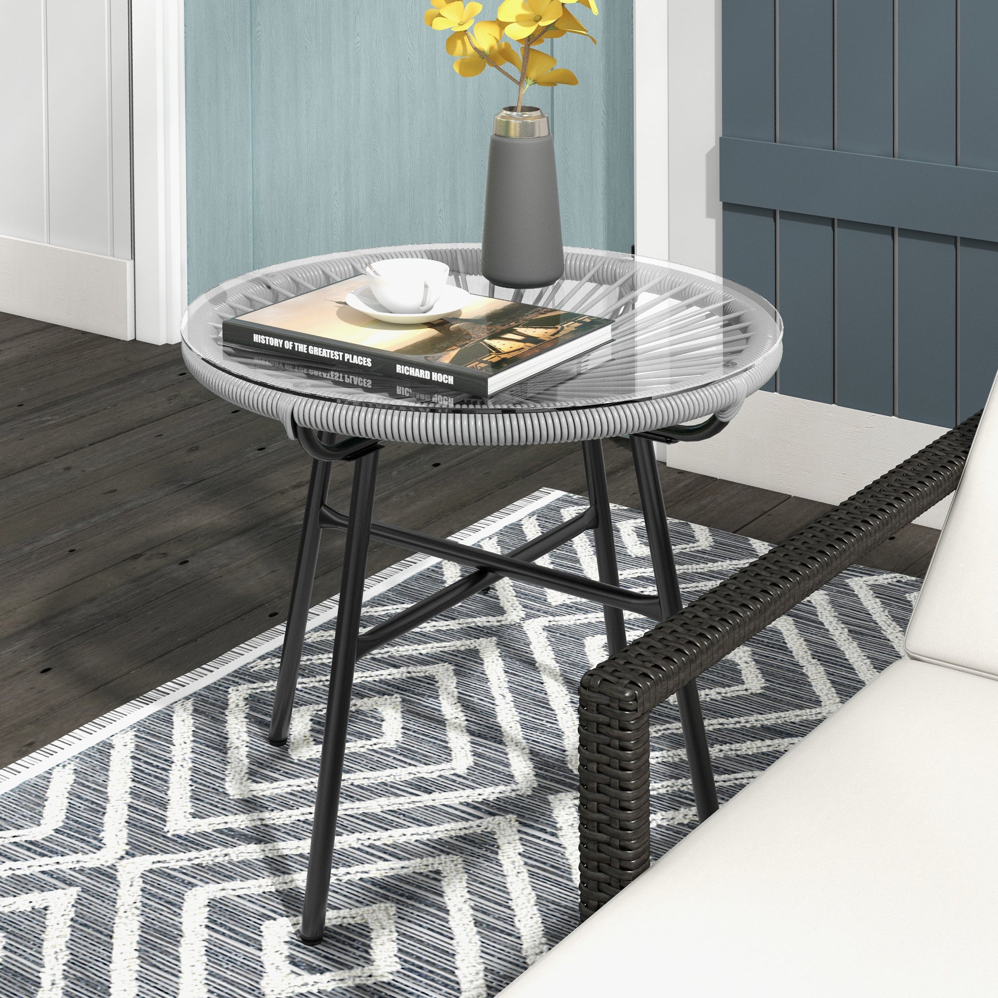 Gartentisch Boho-Stil, PE-Rattan, gehärtetes Glas, wetterbeständig, 50 cm x 50 cm, Grau