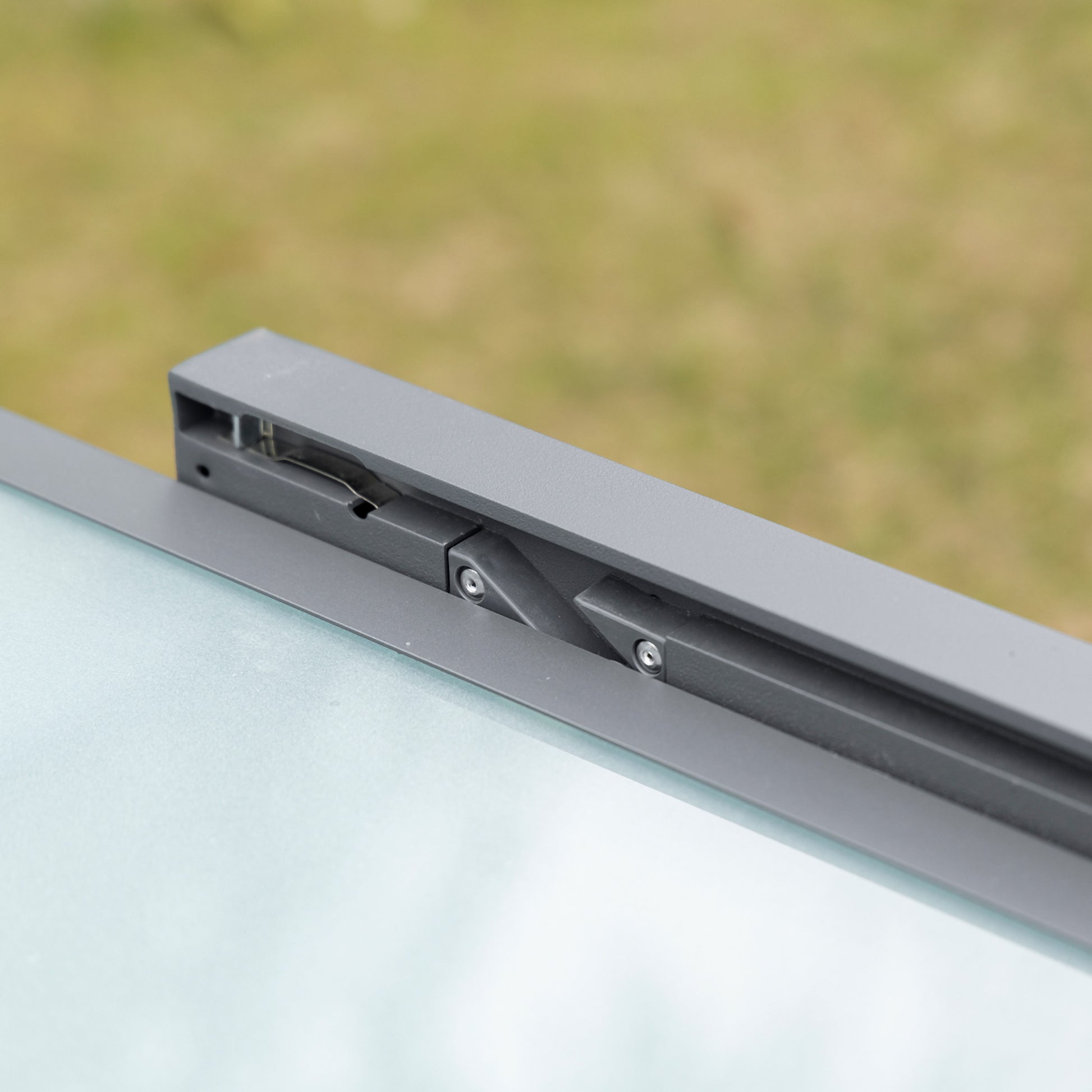 Ausziehbarer Gartentisch mit gehärteter Glasplatte Aluminium Rechteck, Grau Weiß 270 cm