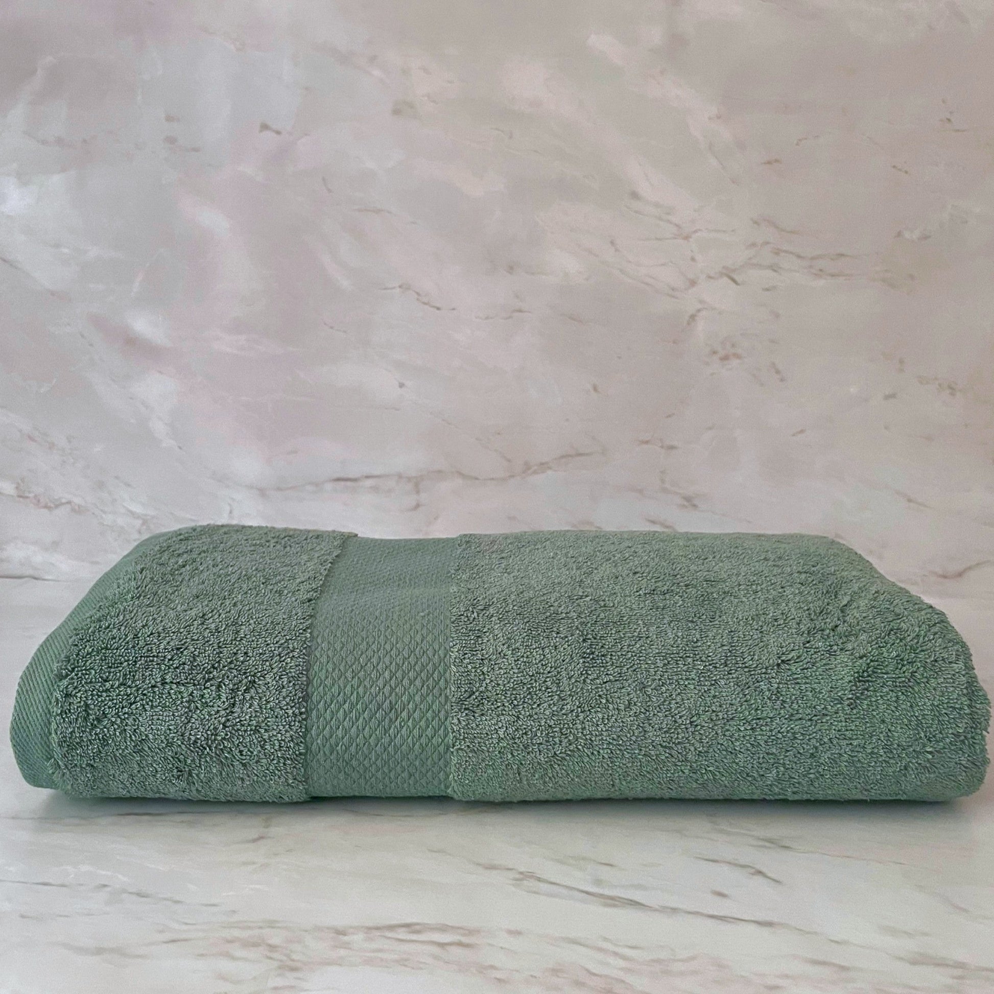 Plush Handtücher – 100% ägyptische Baumwolle, luxuriös & saugstark, verschiedene Größen & Farben