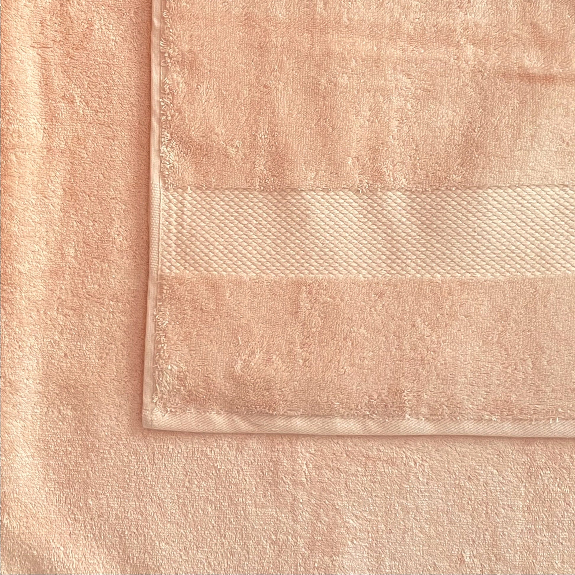 Plush Handtücher – 100% ägyptische Baumwolle, luxuriös & saugstark, verschiedene Größen & Farben