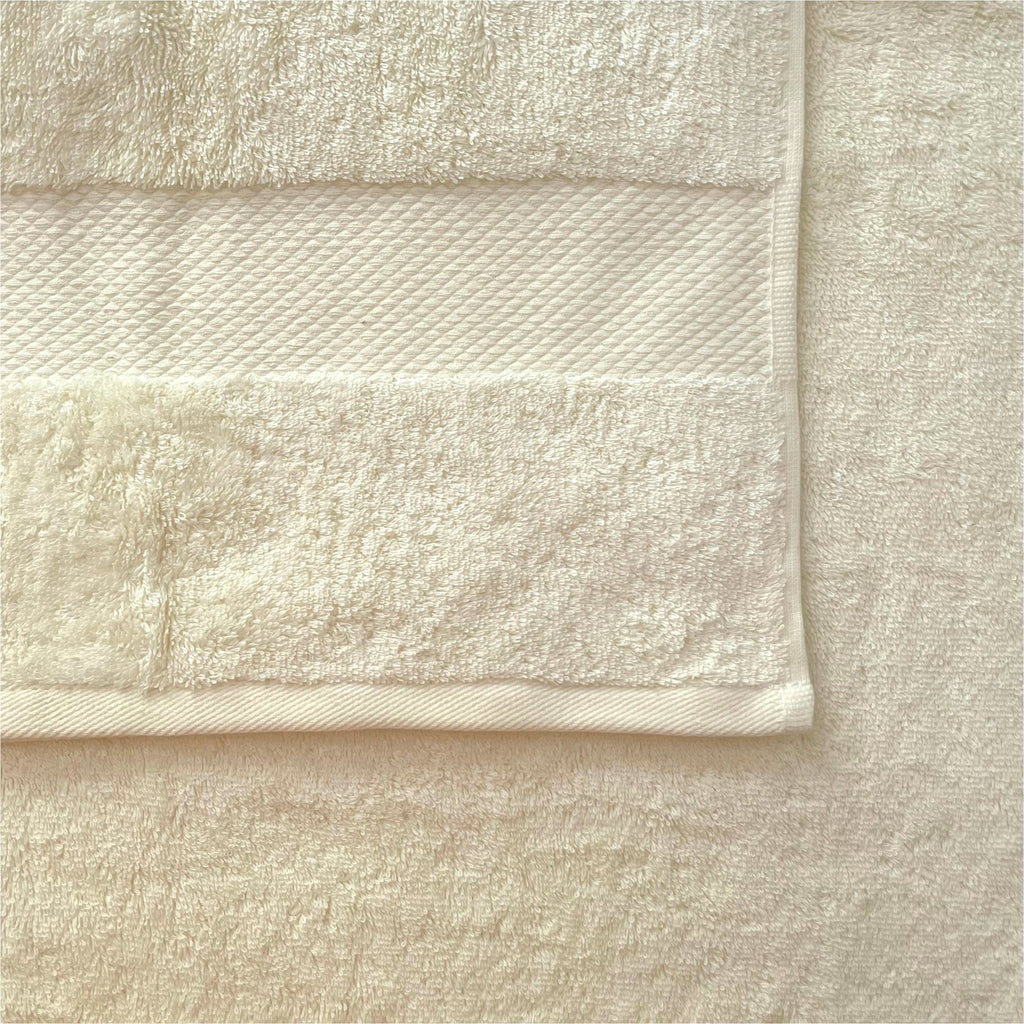 Plush Handtücher – 100% ägyptische Baumwolle, luxuriös & saugstark, verschiedene Größen & Farben