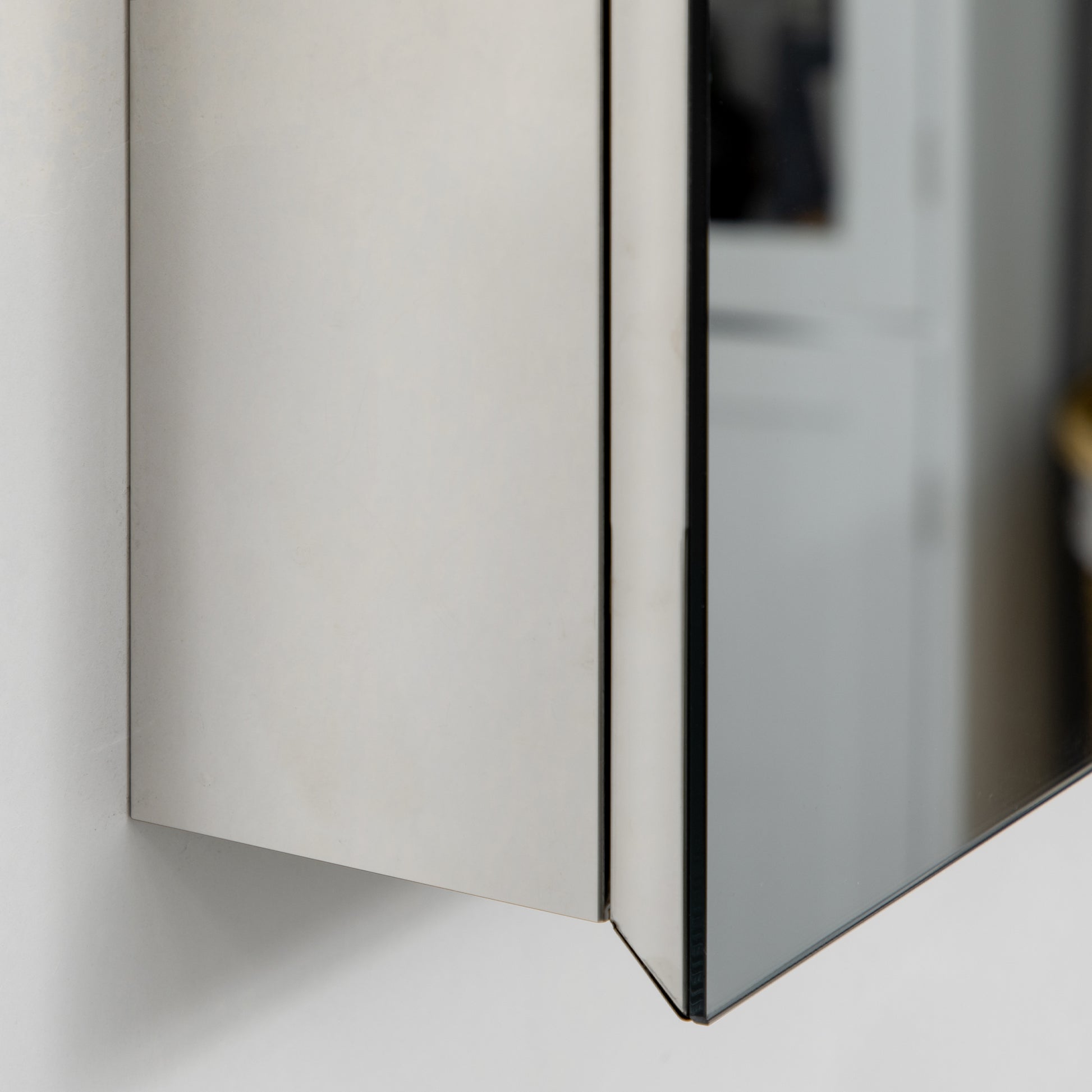 Spiegelschrank, 2 Spiegeltüren, 3 Innenböden, Edelstahl, Farbe: Silber, 54 x 13 x 60 cm