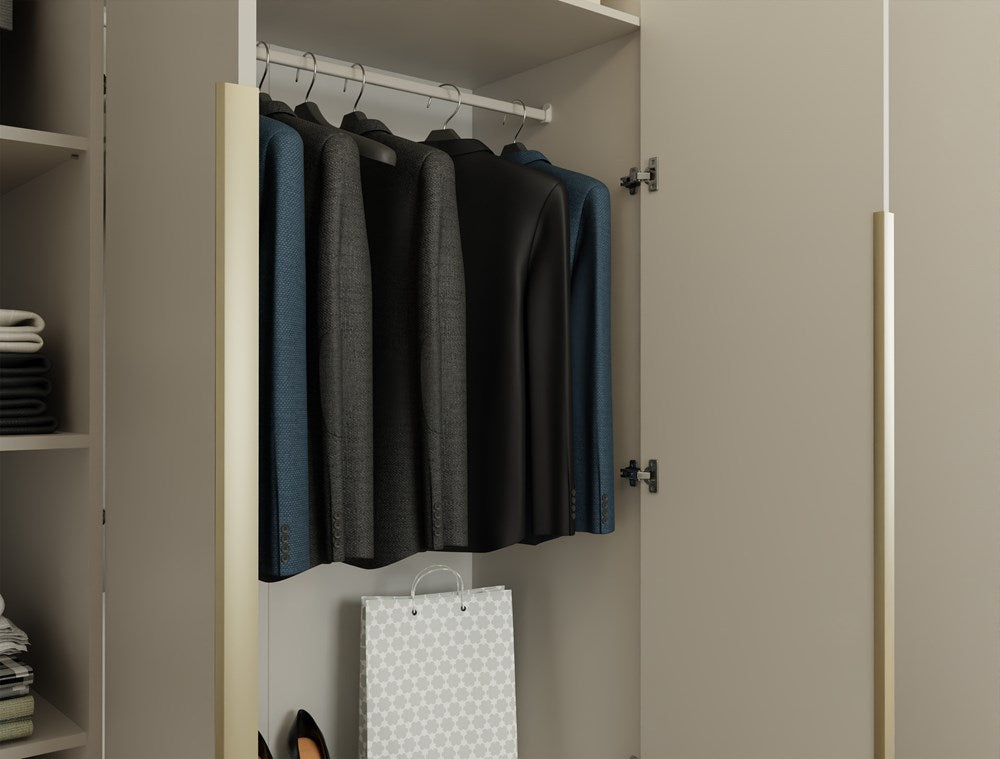 Kleiderschrank SENSO – Kaschmir Beige mit goldenen Griffen, 3- oder 4-türig (150/200 cm)